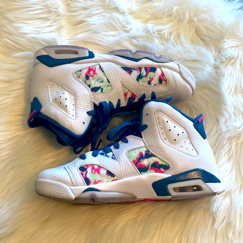 Jordan 6 sneakers